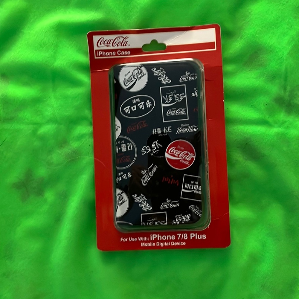 iPhone case - Picture 1 of 2